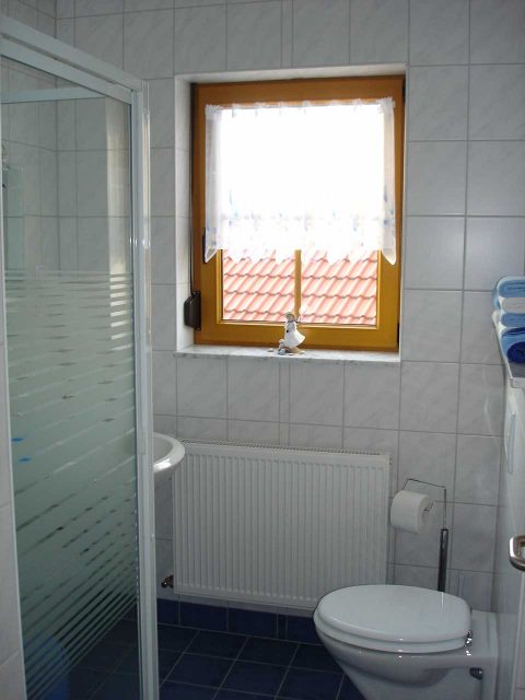 Gästehaus Freudensprung - Badezimmer / Dusche / WC